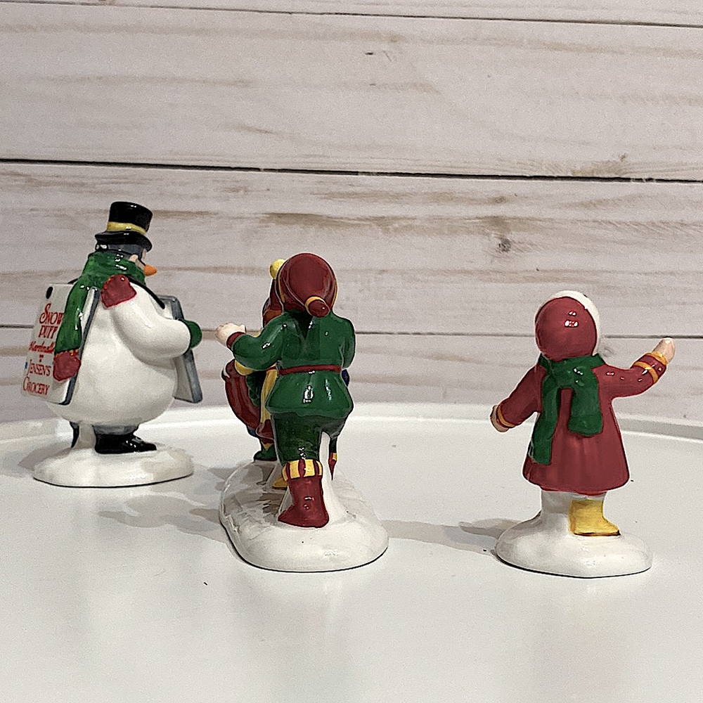 DEPARTMENT 56 - He Led Them Down The Streets Of Town - Original Snow Village - Picture 3 of 9